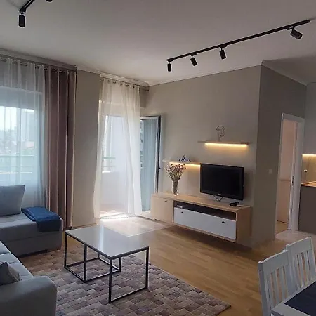 Lu-er Center Apartment
